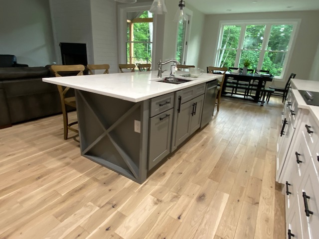 Kitchen With Gray Island